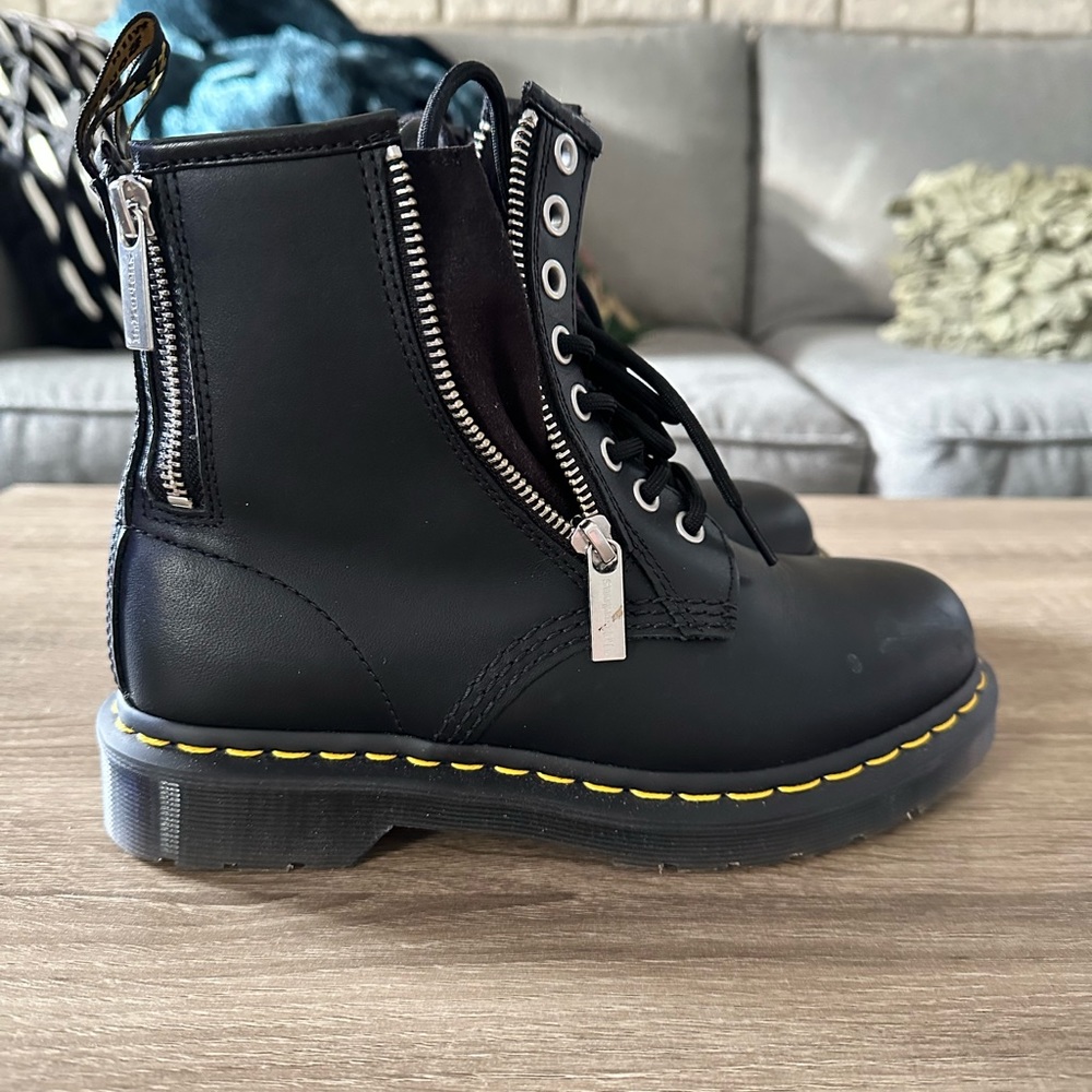 Dr. Martens, Black Combat Boots